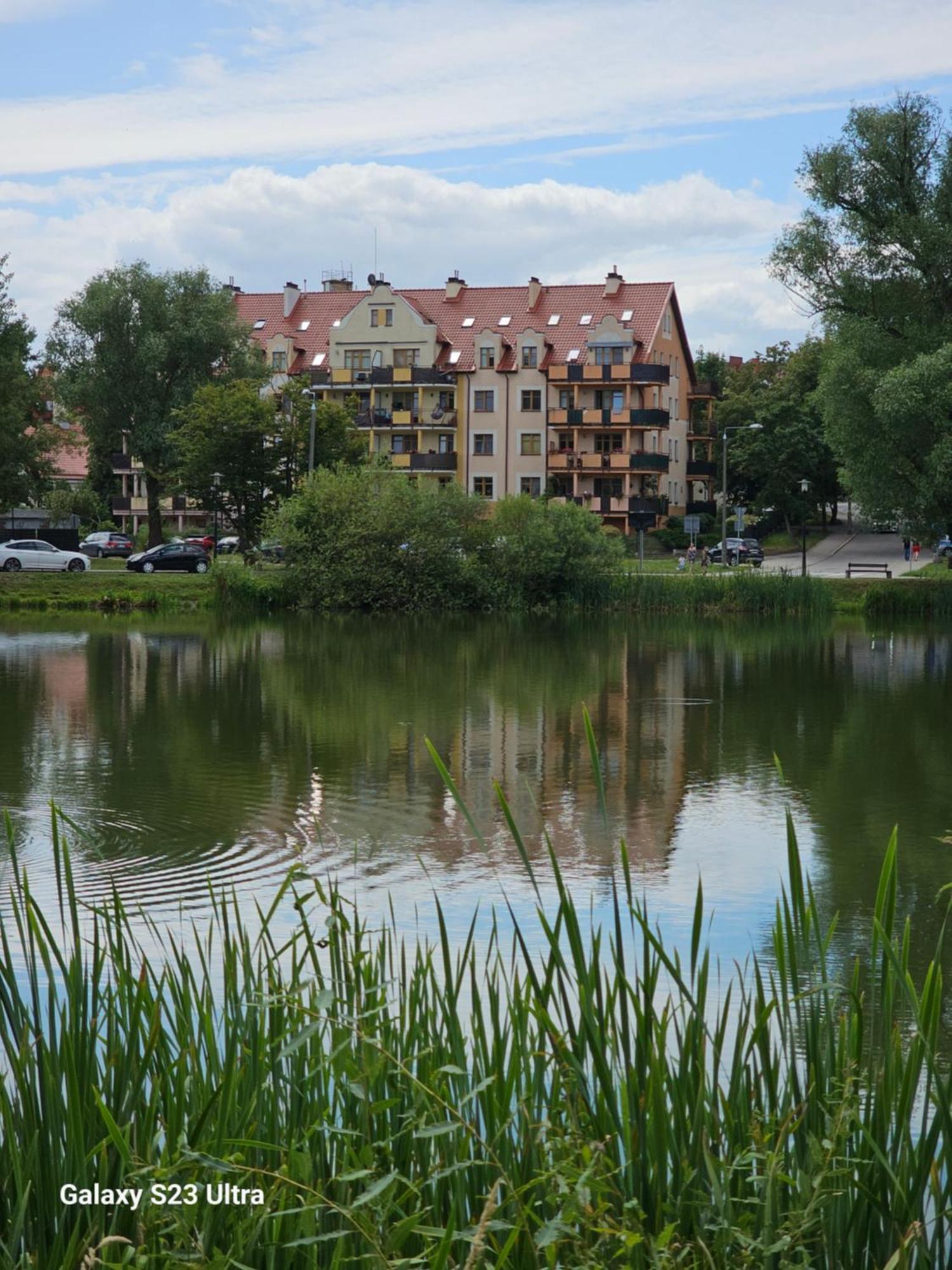 Apartament W Centrum Z Widokiem Na Jeziorko Ketrzyn Exterior photo